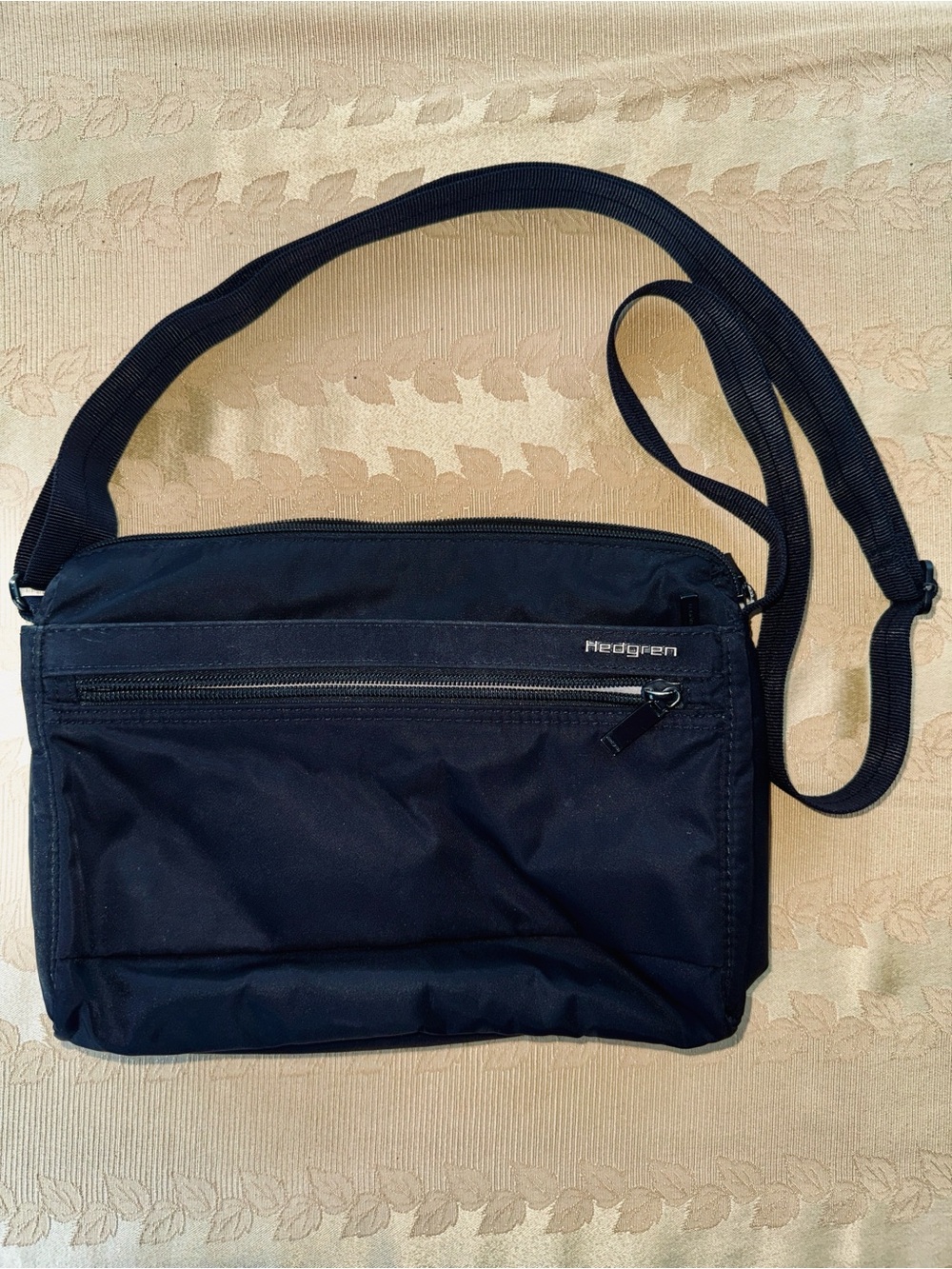 Hedgren Black Crossbody Bag Lightweight Everyday Carry